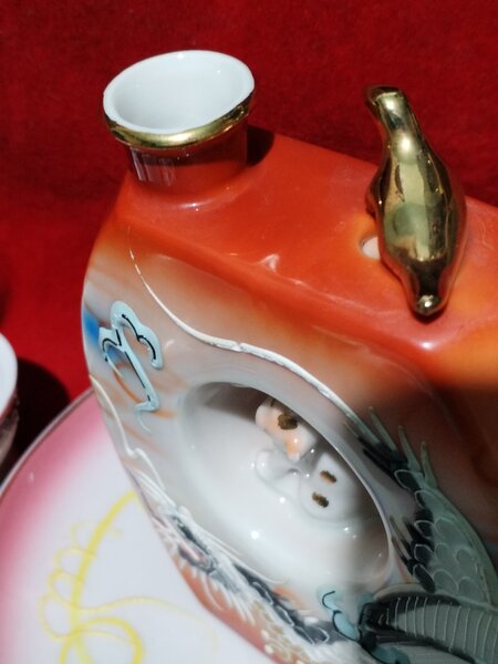 Set japonez Satsuma erotic, pentru sake